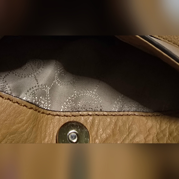 Michael Kors Crossbody Purse Tan Gold Hardware MK Shoulder Bag Adjustable Strap - Picture 5 of 16